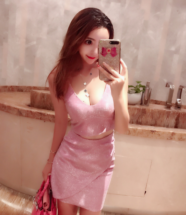 如果没有遇见你，我至少可以快乐的微笑，如果没有爱上你，我不会满身伤痕要逃离