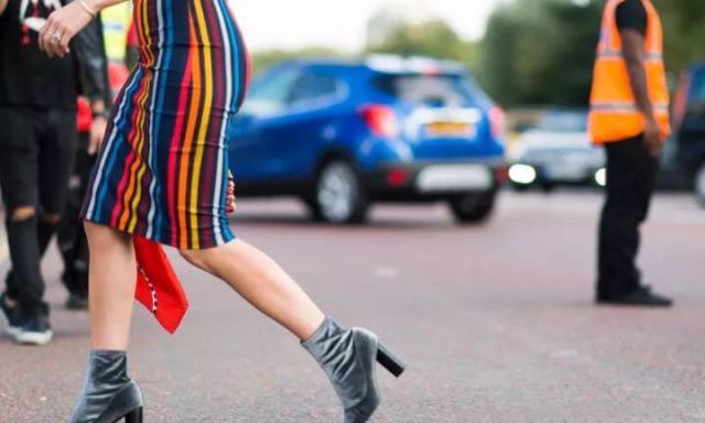 一件彩色条纹，能让你美过春夏秋冬