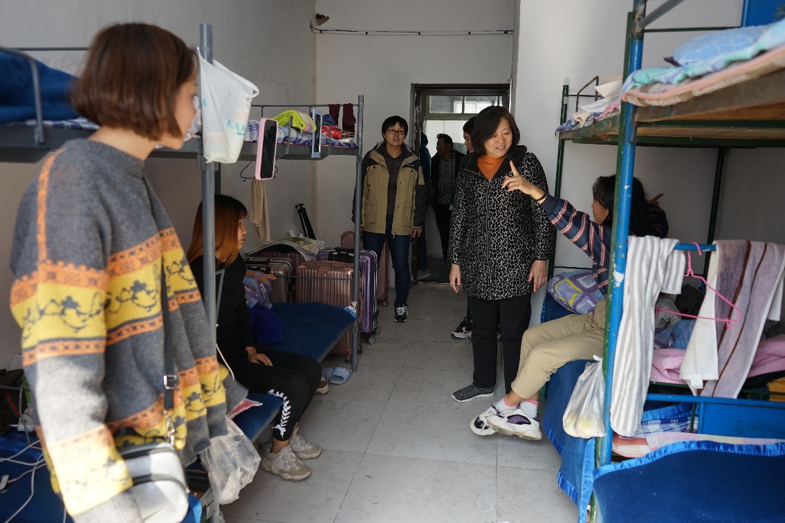 经常“爬墙”出校门的学生，这3类占多数，相当真实