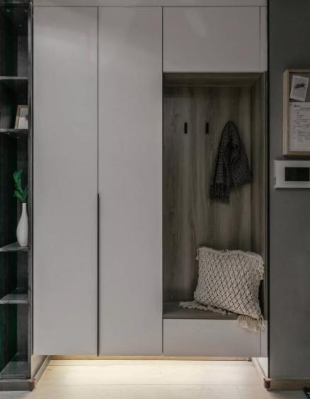 一地鞋子也太丑了，鞋柜学着这样设计，再也不用为收纳发愁了