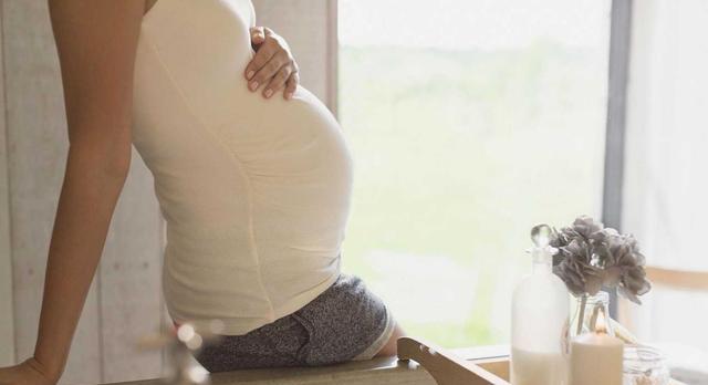 “宫外孕”一般是男人惹的祸，有责任心的丈夫，可不会做这两件事