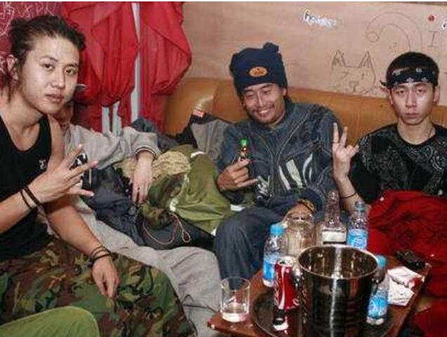 公认“永世”禁唱的4首歌: 张震岳上榜, 最后一首无人敢听