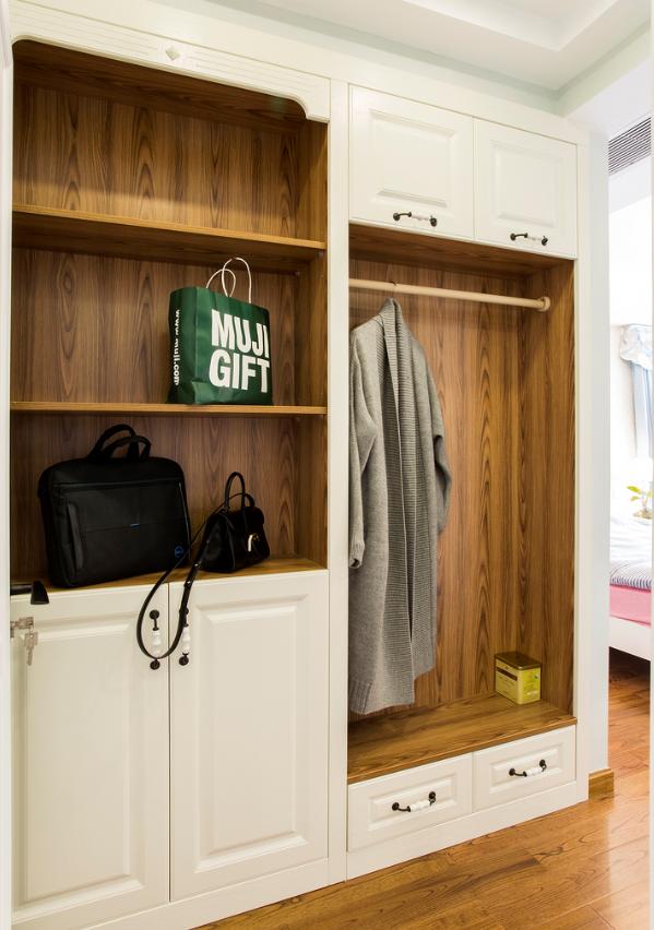 玄关怎么设计才完美？二十年师傅告诉你，这几个细节很关键