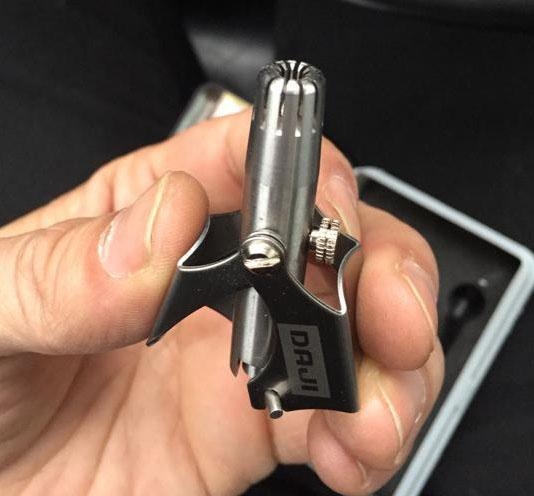 40岁的男人随身物品要有品味，硬气又实用，件件体现男人味