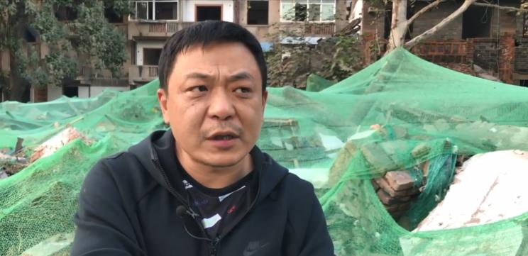 中国最惨钉子户，出差回家房子“被强拆”，开发商谎称：被风吹倒