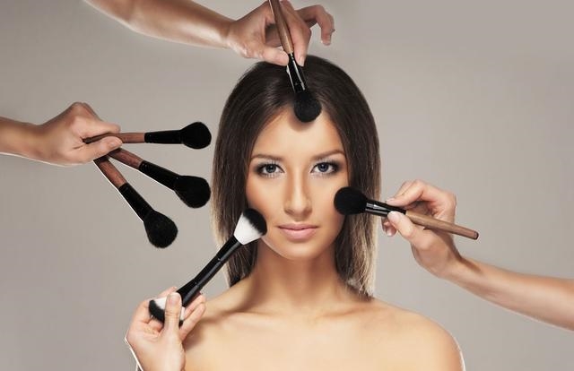 化妆师告诉我的这5个技巧，闺蜜们听后都说再也不怕化妆晕染了