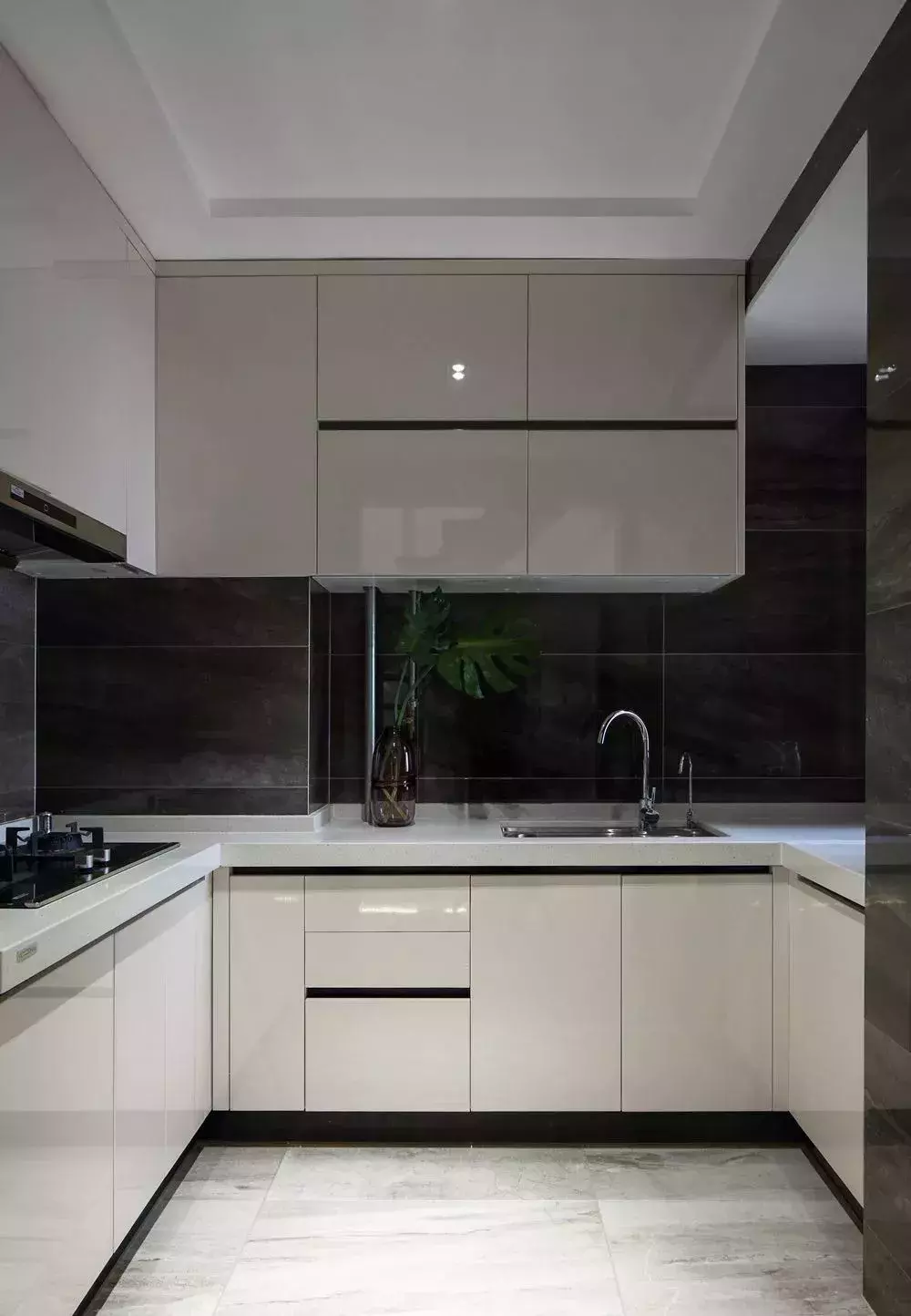 厨房占据的面积不大, 但在设计上却不能含糊