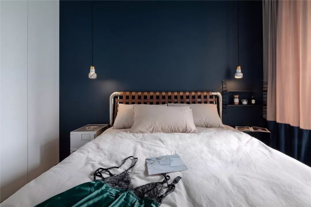 92平的复古风小户型三居室，水泥灰的空间好有质感