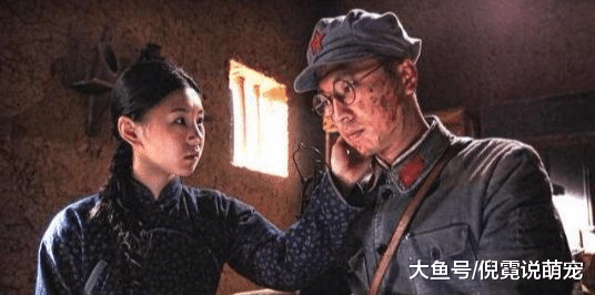 将军重伤住院，看一女护士眼熟，一问才知是自己结婚了一年的老婆
