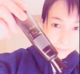 昨天吴昕晒出的怪物眼霜，网友：价格一查，从此扔阿玛尼