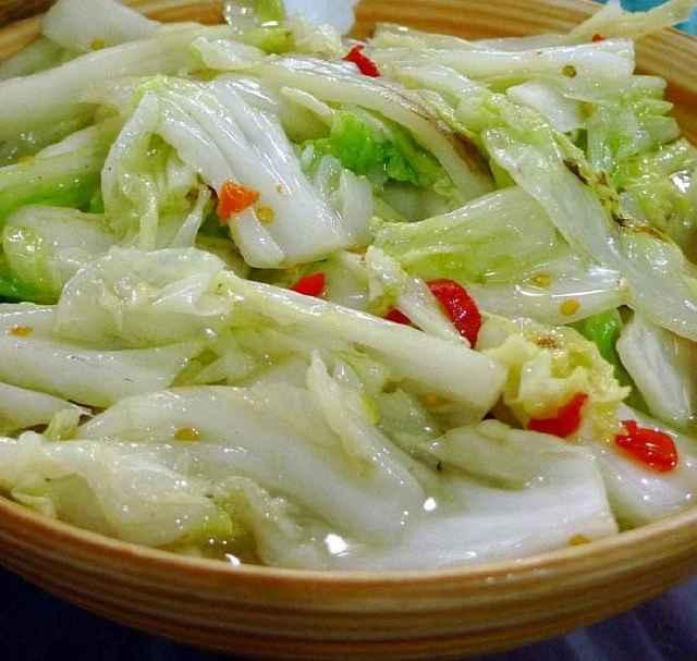 炒大白菜时，万万别直接下油锅，少了这一步，不管咋做都不香！