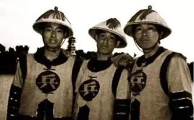 清军兵服上，“兵”与“勇”只一字之差，为什么待遇有天壤之别？
