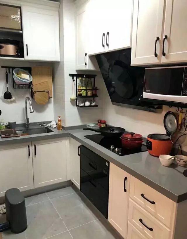 小户型52平单间把阳台改成卧室，瞬间就有了两居室