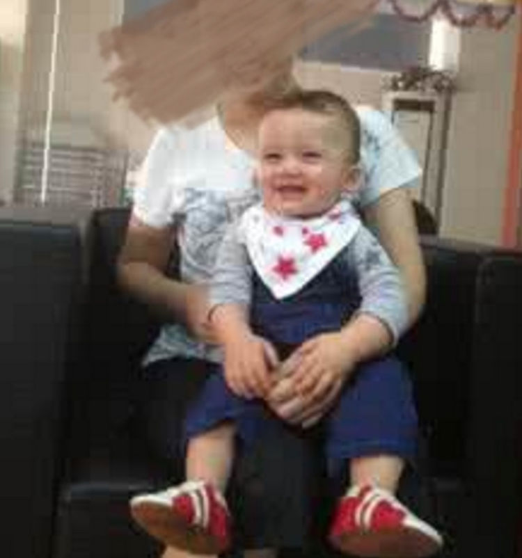 温顺的狗狗竟疯狂撕咬保姆！一直录音笔曝光了保姆真实的一面！