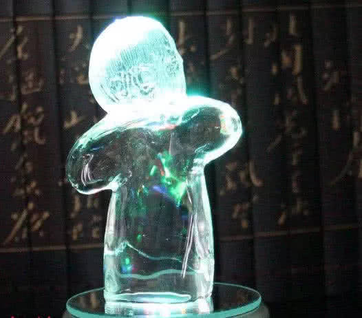 《魔幻手机》还有印象吗？傻妞的6个功能当时以为是科幻，现在已实现3个