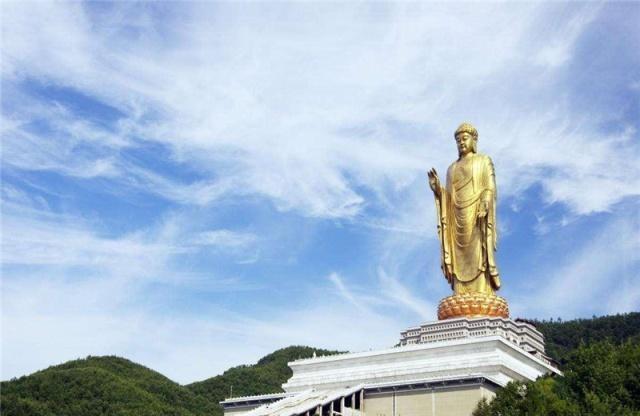 由108位高僧开光，耗资12亿的佛像，如今无人问津，游客：拜不起