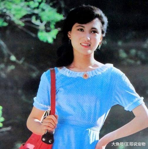 她是80年代的最美女星，被专情老公宠爱32年，今53岁依旧美艳动人