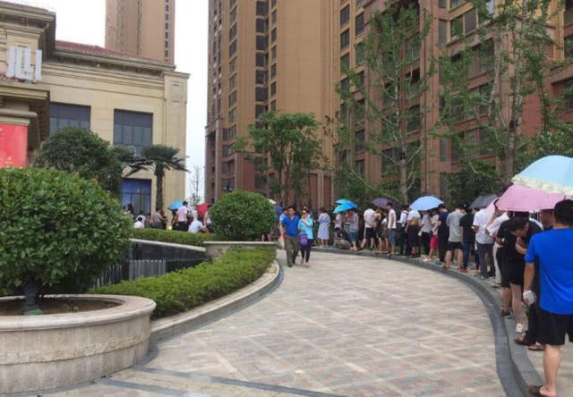不买房租房也是不错的，冯仑认为再过两年，租房会比较普遍