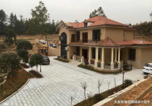 有钱后用钱买面子, 狂砸60万建两层小别墅成全村人羡慕的最牛豪宅
