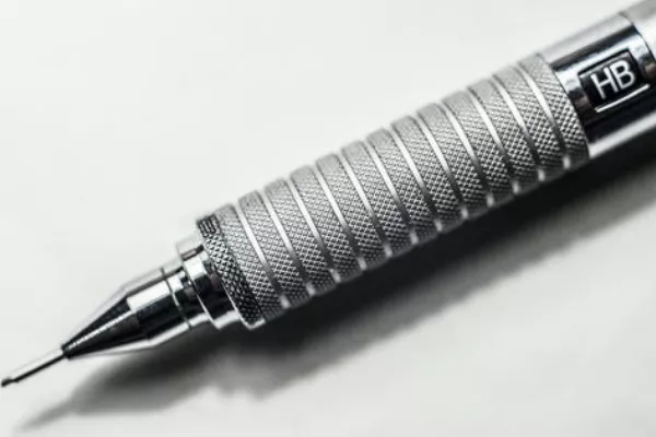 高中3款“耐用文具”，只要不丢用到高三，网友：怀念