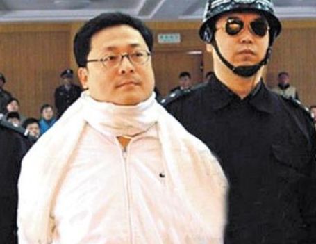 中国第一个被安乐死的亿万富翁，临死前捐500亿，想买回一条命