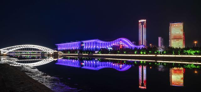 靓丽的夜景给了烟台城市赋予灵魂！