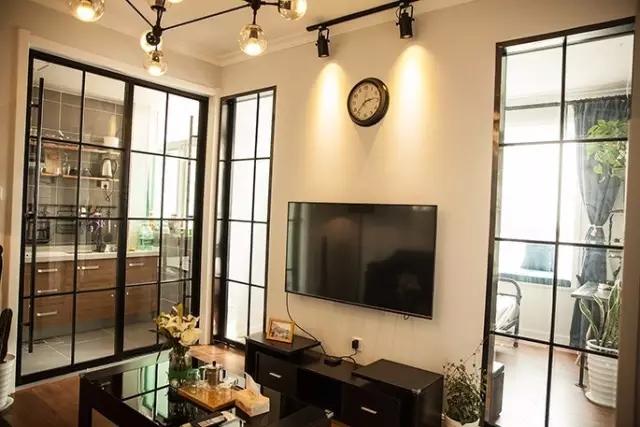 剩男为相亲买54㎡小户型，客厅缩小两倍，硬把一居室改造两室一厅！