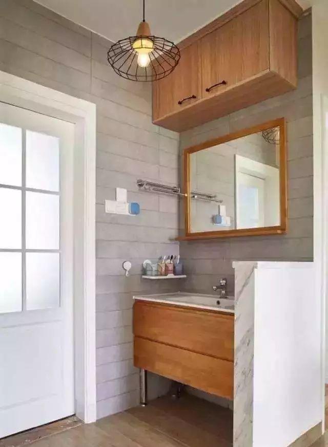 房子再小，洗手台也得设隔断，聪明人这样装，真是漂亮极了！