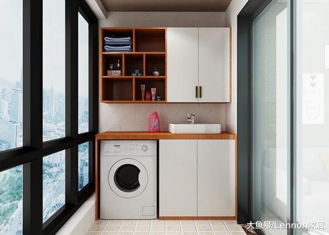 头一次见到这样设计阳台柜，真是太聪明了，老师傅看了都点头