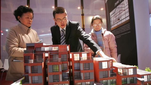 ＂高层”掺杂“别墅”的小区品质很高？住久了才发现：不是一回事