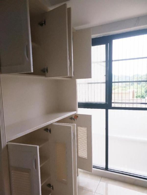 老公找表哥裝修完工的新房，還沒家具就很漂亮，電視墻很喜歡！