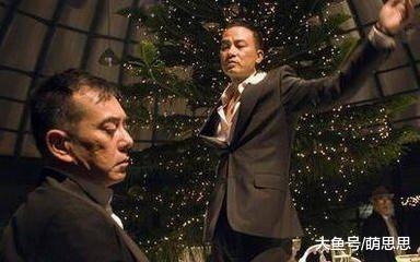 他曾是香港社团大佬，说中国能与山口组媲美的帮派只有一个！