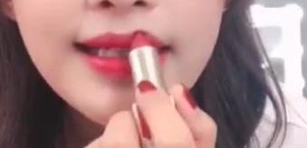 孙怡随手晒的口红，价格公布后，网友：我从此再也不用阿玛尼了！