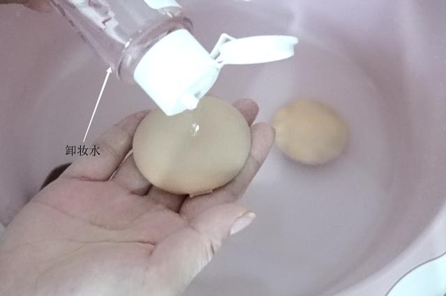 粉扑不经常清洗细菌滋生快，教你清洗粉扑妙招，轻松洗出脏东西