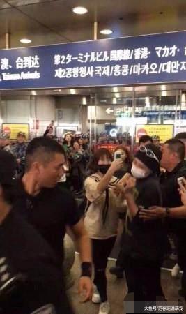 权志龙对中国粉丝动手，又暗讽成龙大哥，连王思聪坐不住了！