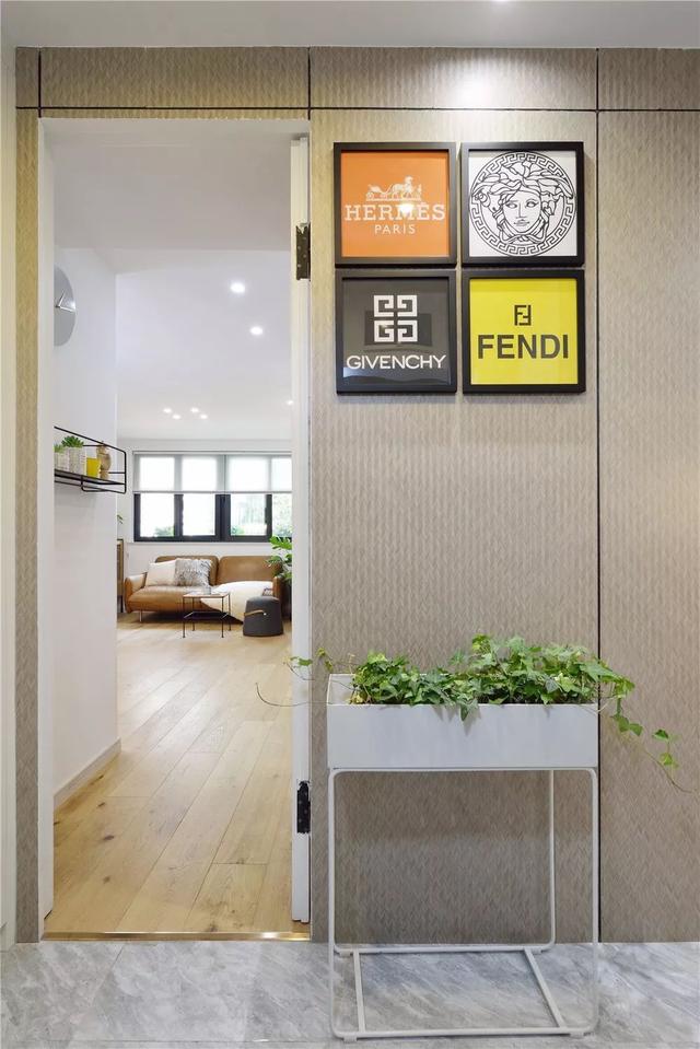 54㎡蜗居功能齐全，卧室竟然还有衣帽间