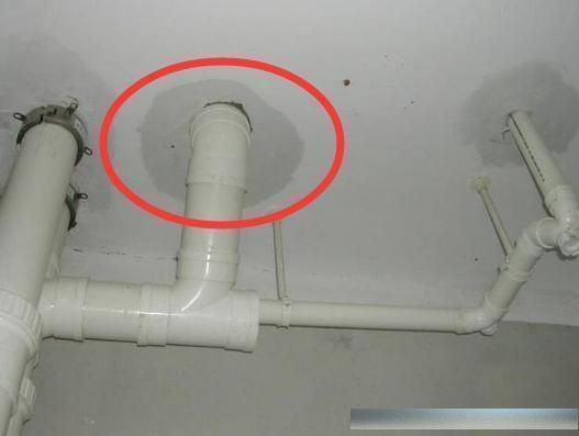 家中墙皮渗水脱落，老师傅教你一招，不再乱花钱，保你30年无忧