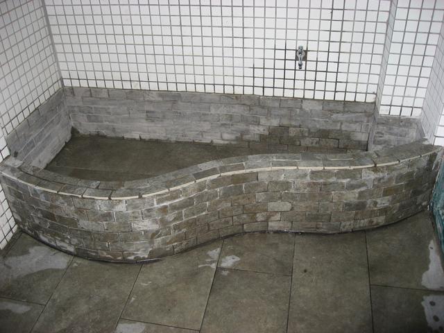 朋友晒阳台上鱼池设计，朋友圈都沸腾了，老公回家后吵着要改！