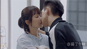 有的猫平时看起来怂怂的，一旦拽起来 ……