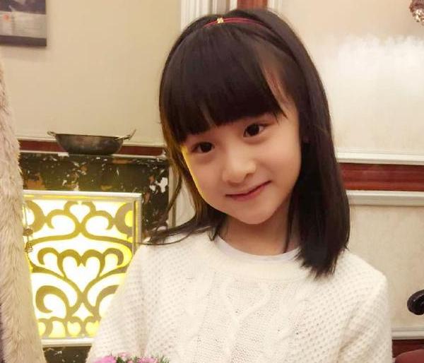 带你参观田亮的豪宅，旋转楼梯很有童话风格，把女儿当公主来养了