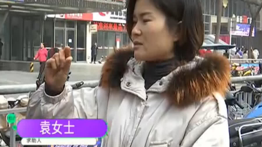 女子吃面吃到蟑螂吵闹，店长来了直接吞下赔500，网友：神操作