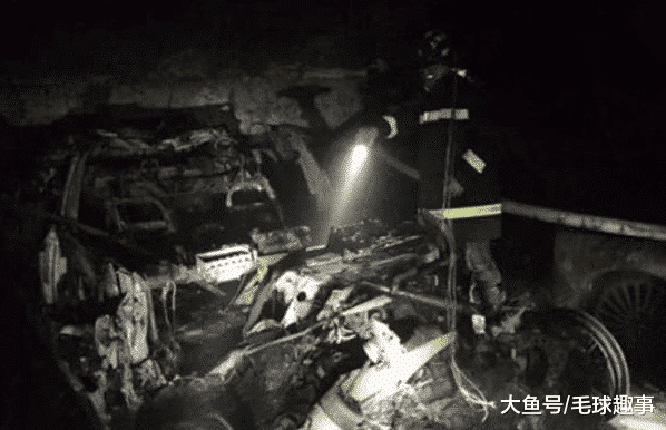 代驾电动车自燃，120万宝马烧毁！代驾小哥：赔不起，蹲3年牢吧！