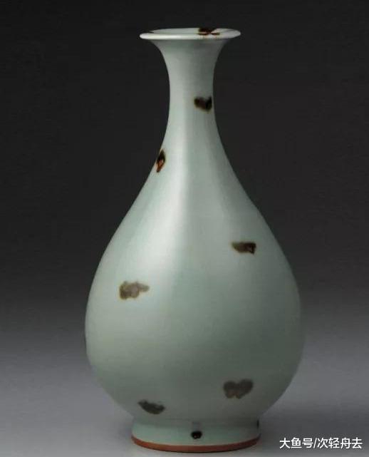 ＂800年前龙泉窑酒瓶，辗转流离到日本后成为国宝，如今价值上亿＂