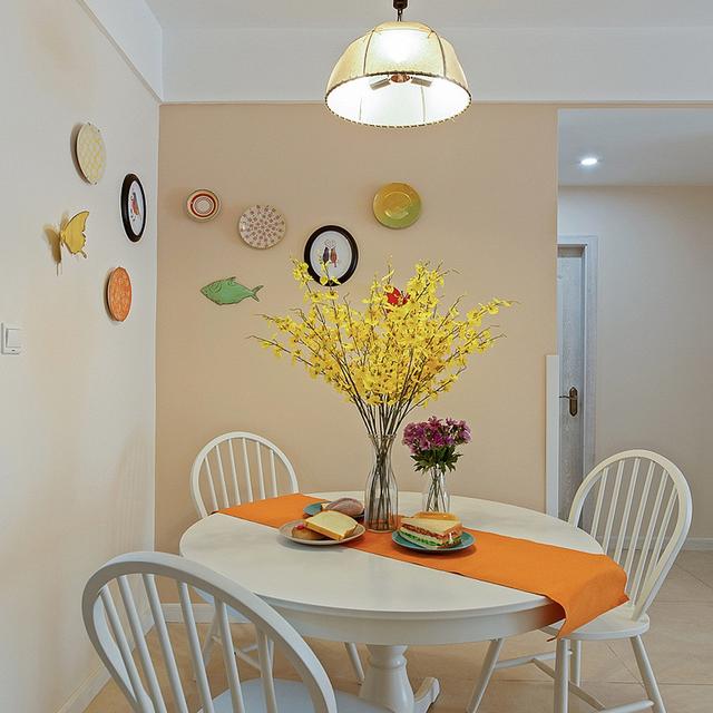 简约装修，简美中透着一股暖暖的温情，适合过日子的装修