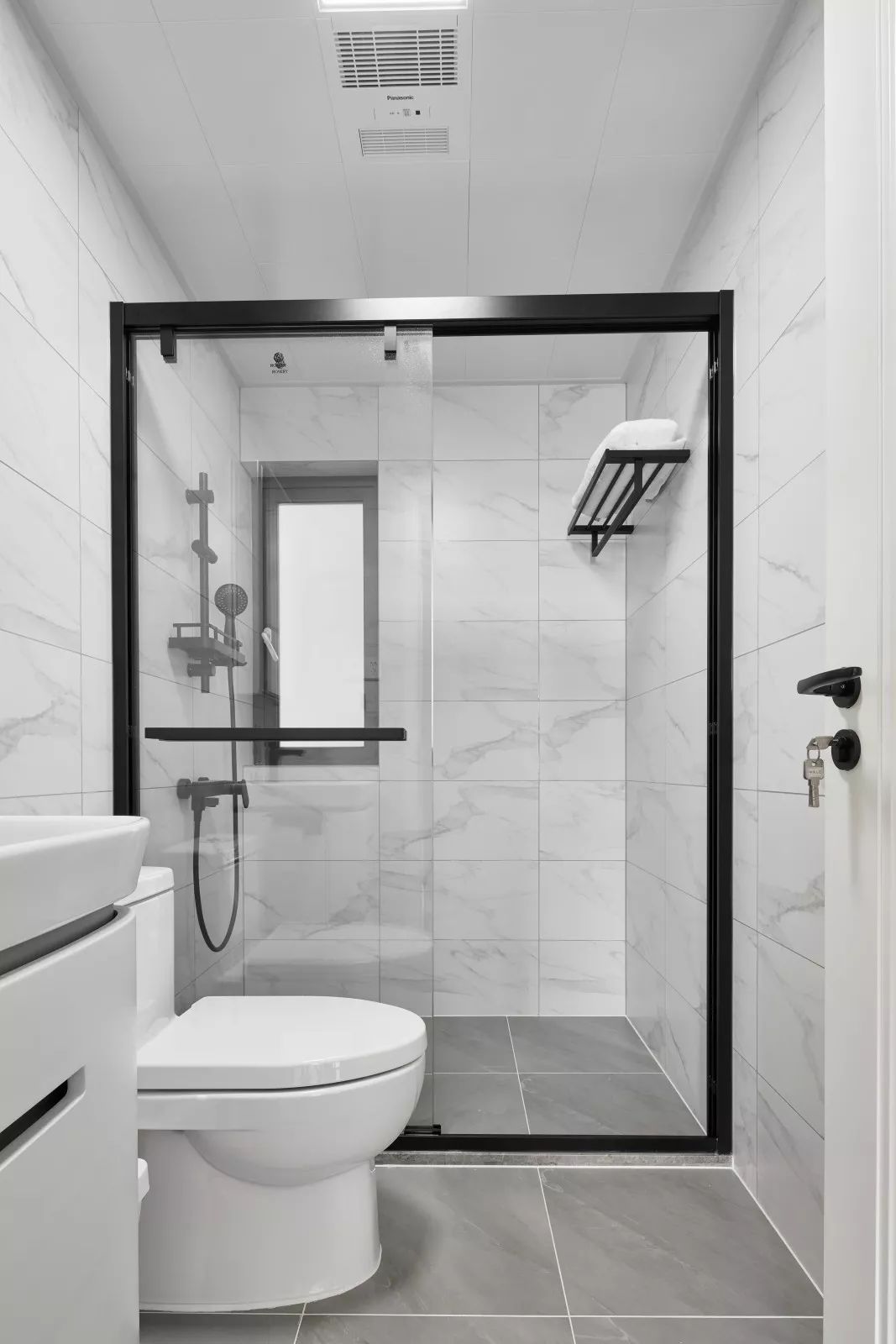 卫生间墙面砖，仿大理石质感，这叫高端！