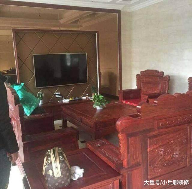 远嫁农村，晒晒别墅婚房，全村第一豪华，单单客厅家具花30万！