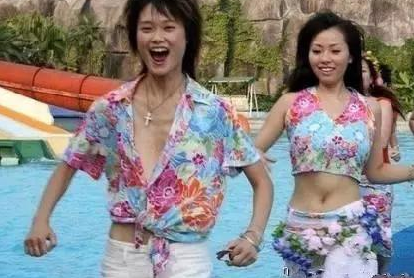 李宇春|李宇春想删却删不了的旧照,只怪当时太年轻,网友:承包我一年笑点