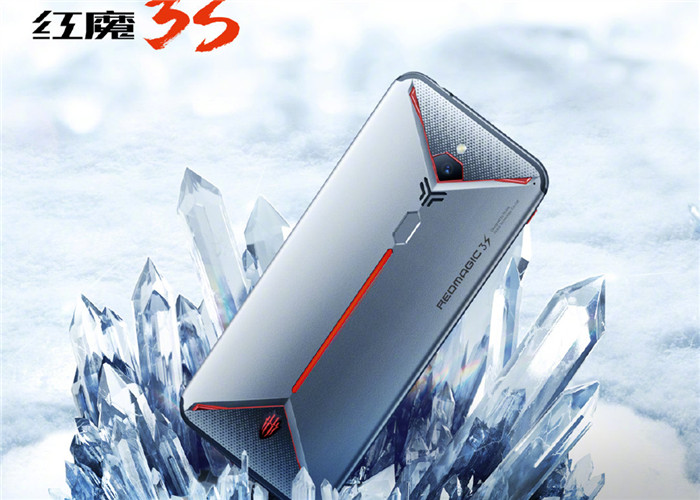 ROG2的风扇散热惨败，这款游戏手机内置“空调”，关键售价还低！