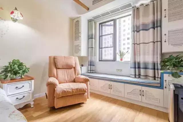 经典的卧室带飘窗效果图，不仅个个颜值高，并且收纳十足！