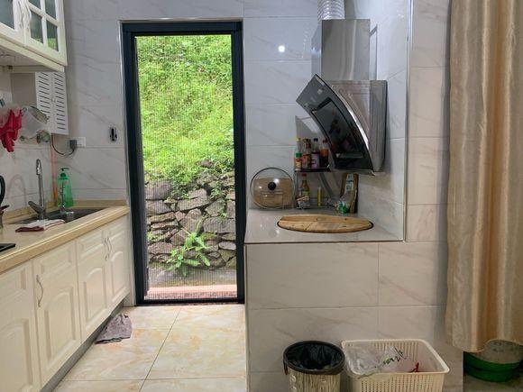 别再说农村房子土了！那是你没见我家，看完请你重新评价！原谅你